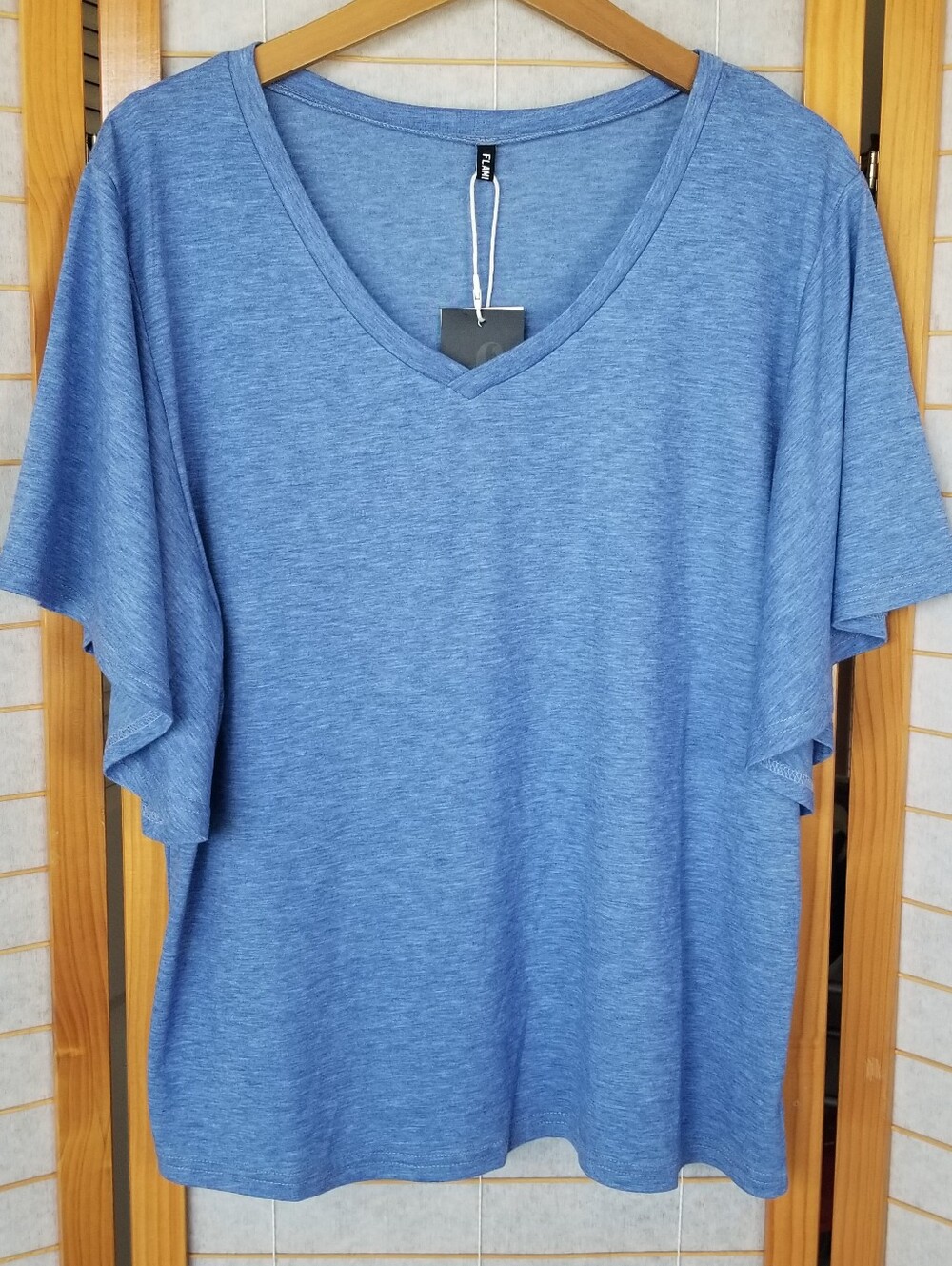 New Flamingals Heather Blue Top Flowy Sleeves NWT Size Large